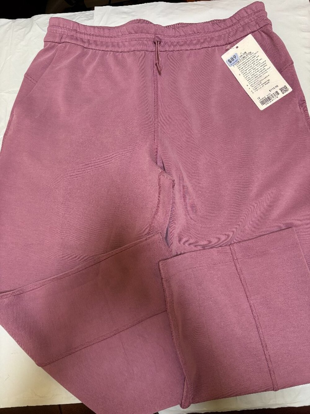 Lululemon  Lululemon Softstreme Flared / Cropped Pants in a pinkish-mauve Sz 12 - Picture 2 of 8